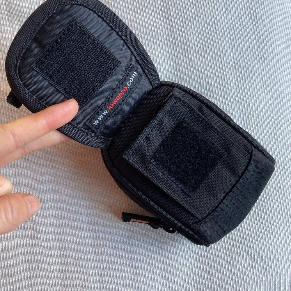 Lowepro Ridge 10 Small Camera Case - Picture 3 of 6